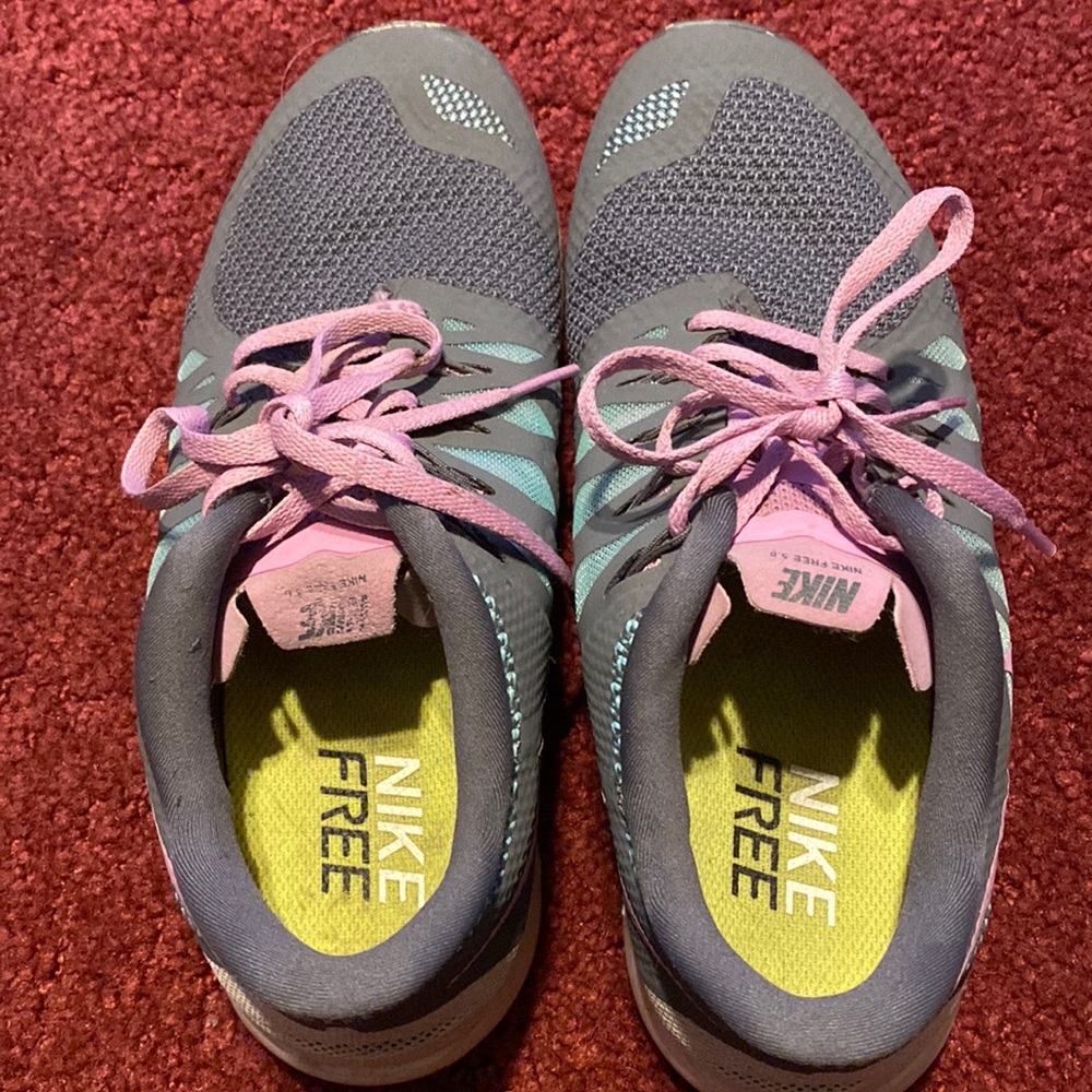 Nike 5.0 tennis shoes